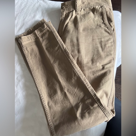 The best KHAKIS you might ever wear - Picture 2 of 11